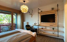 Doppelzimmer Mit Bad & Balkon