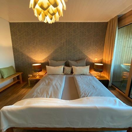 Doppelzimmer Mit Bad & Balkon Simmersfeld Esterno foto