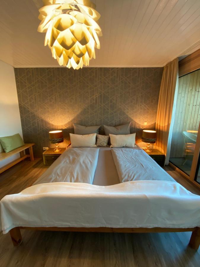 Doppelzimmer Mit Bad & Balkon Simmersfeld Esterno foto